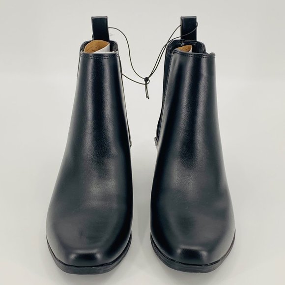 A New Day Womens Black Ellie Chelsea Boots Faux Leather 8 Moto Streetwear Biker - Picture 2 of 8